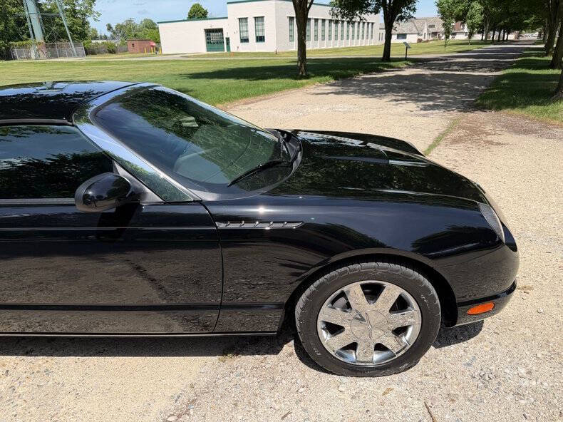 2002 Ford Thunderbird Deluxe