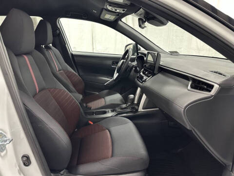 2025 Toyota Corolla Cross Hybrid Nightshade