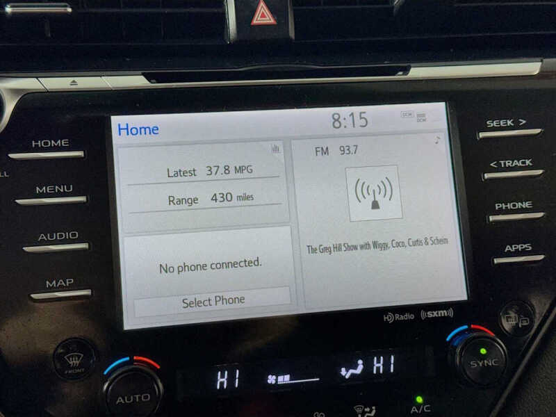 2020 Toyota Camry Hybrid XLE