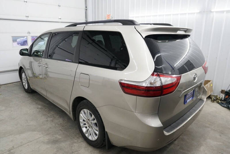 2016 Toyota Sienna