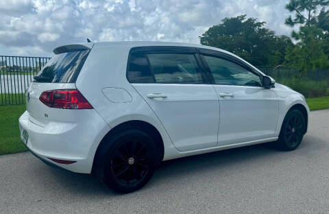 2016 Volkswagen Golf TSI S