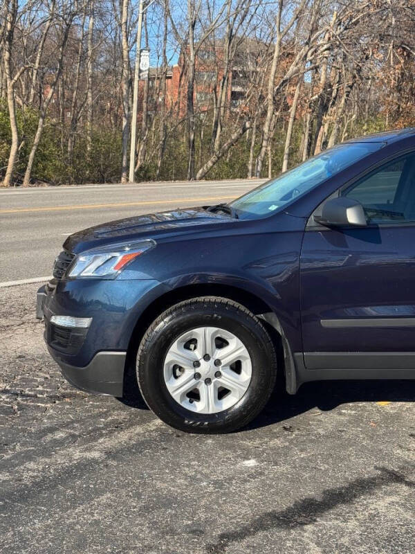 2017 Chevrolet Traverse LS