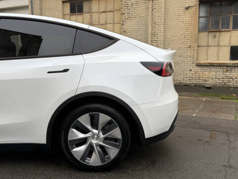 2020 Tesla Model Y Long Range