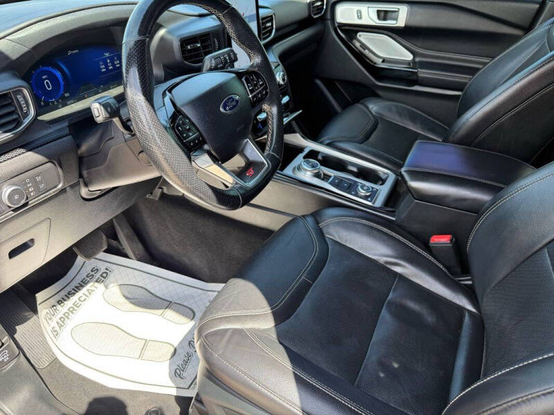 2022 Ford Explorer ST