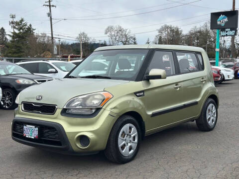 2013 Kia Soul for sale at ALPINE MOTORS in Milwaukie OR