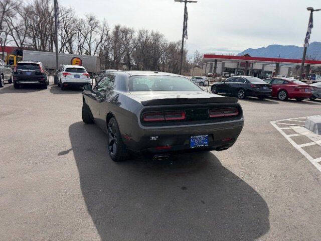 2022 Dodge Challenger SXT