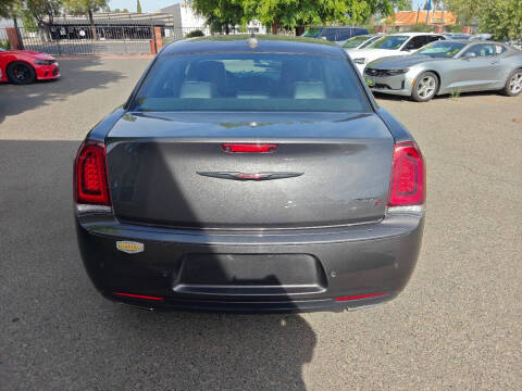 2023 Chrysler 300 S V6