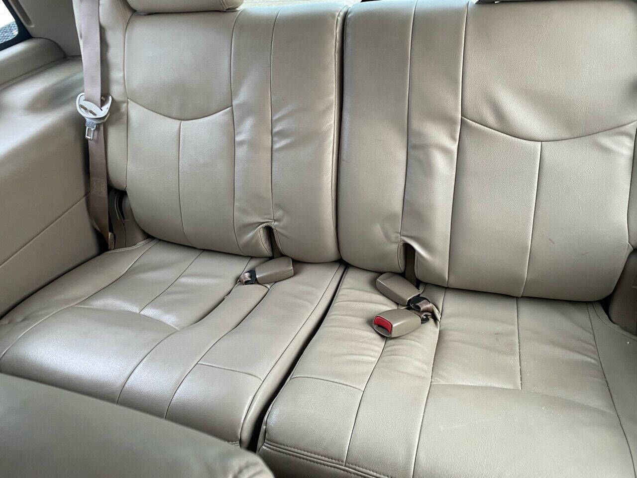 2005 GMC Yukon SLE photo
