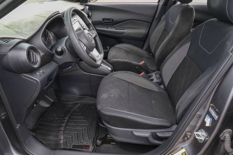 2019 Nissan Kicks S