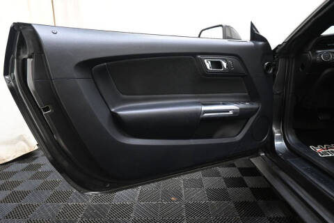 2016 Ford Mustang V6