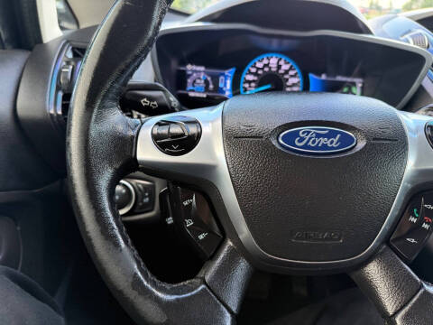 2017 Ford C-MAX Energi SE