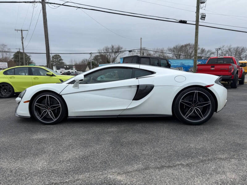2017 McLaren 570GT