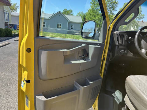 2022 Chevrolet Express 2500