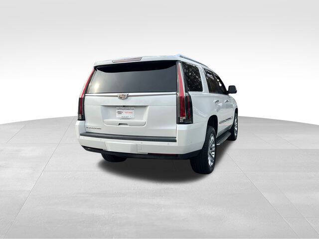 2017 Cadillac Escalade Standard