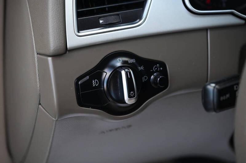 2011 Audi A5 2.0T quattro Prestige