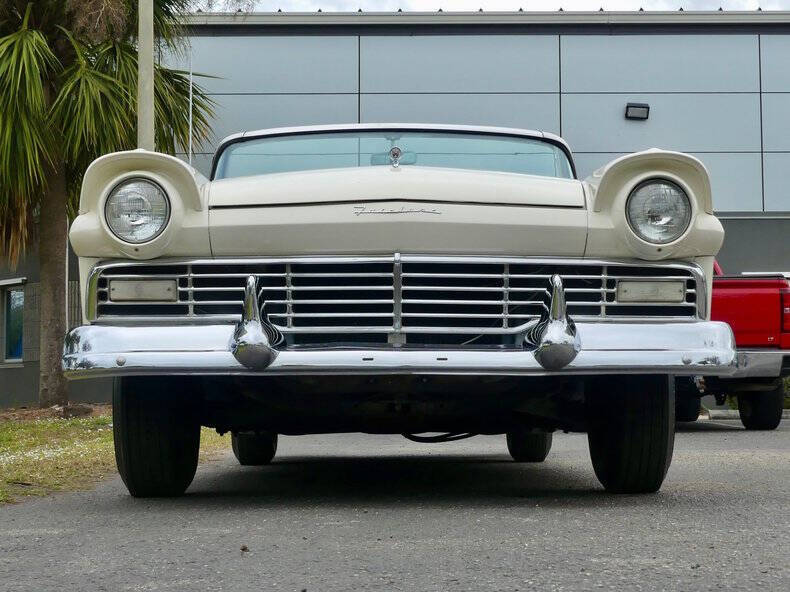 1957 Ford Fairlane