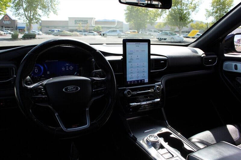 2022 Ford Explorer ST