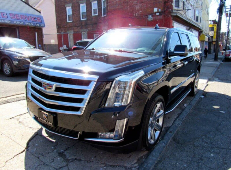 2018 Cadillac Escalade ESV Luxury