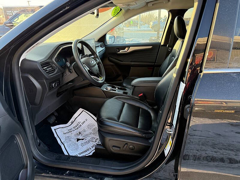 2023 Ford Escape Platinum