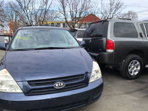 2007 Kia Sedona for sale at Chambers Auto Sales LLC in Trenton NJ