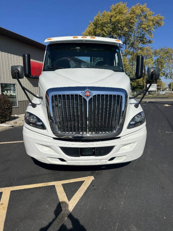 2021 International RH613