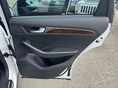 2011 Audi Q5 3.2 quattro Premium Plus