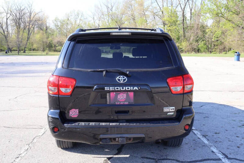 2015 Toyota Sequoia SR5