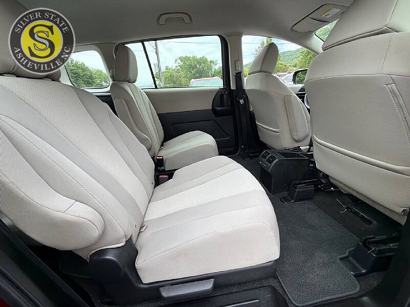 2015 Mazda MAZDA5 Sport
