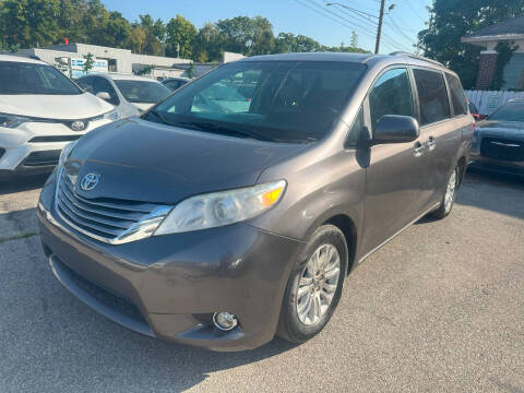 2017 Toyota Sienna XLE 8-Passenger