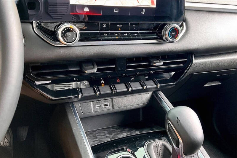 2024 GMC Canyon Elevation