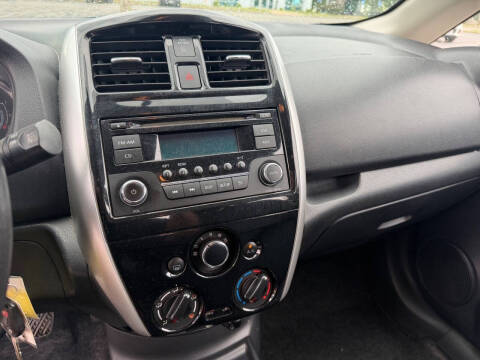 2015 Nissan Versa Note SV