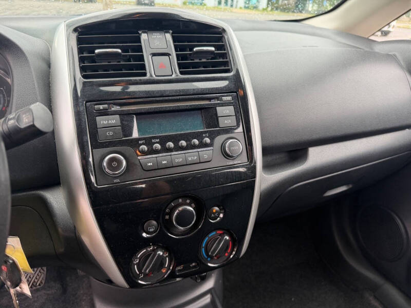 2015 Nissan Versa Note SV