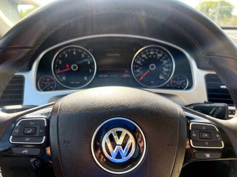 2011 Volkswagen Touareg Hybrid