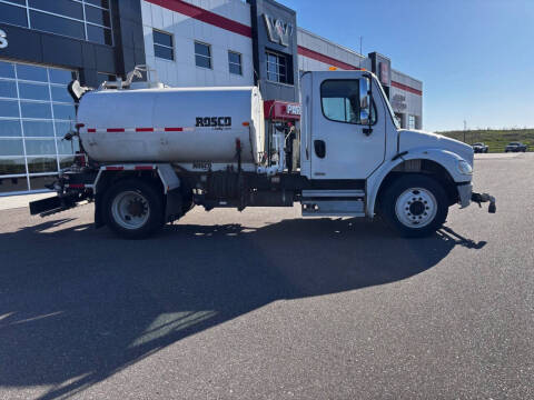 2004 Freightliner M2 106