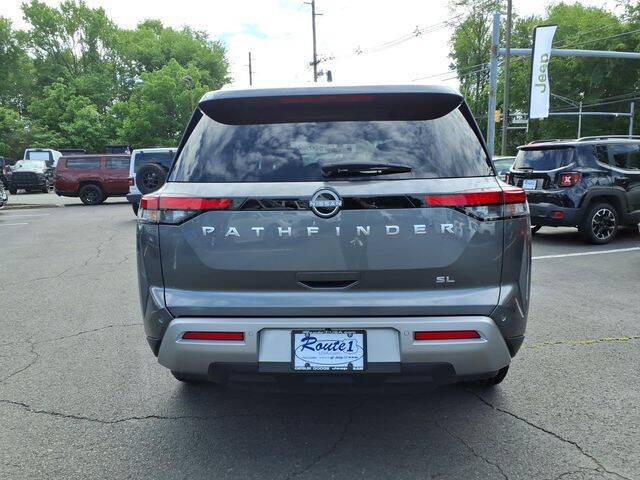 2025 Nissan Pathfinder SL
