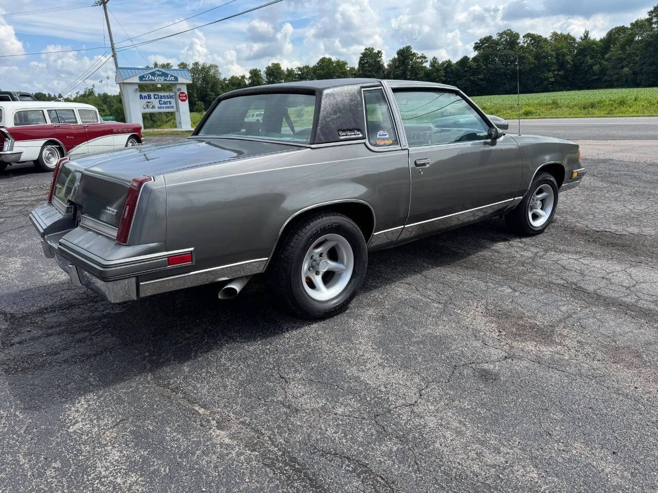 1988 Oldsmobile Cutlass Supreme 7