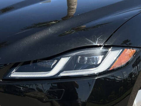 2025 Jaguar F-PACE P250 R-Dynamic S