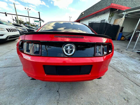 2014 Ford Mustang V6
