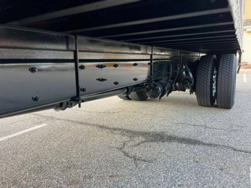 2020 Freightliner M2 106