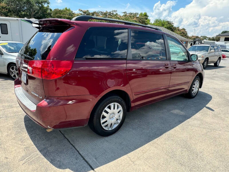 2007 Toyota Sienna LE photo 6