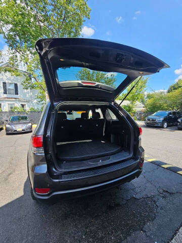 2021 Jeep Grand Cherokee Laredo E