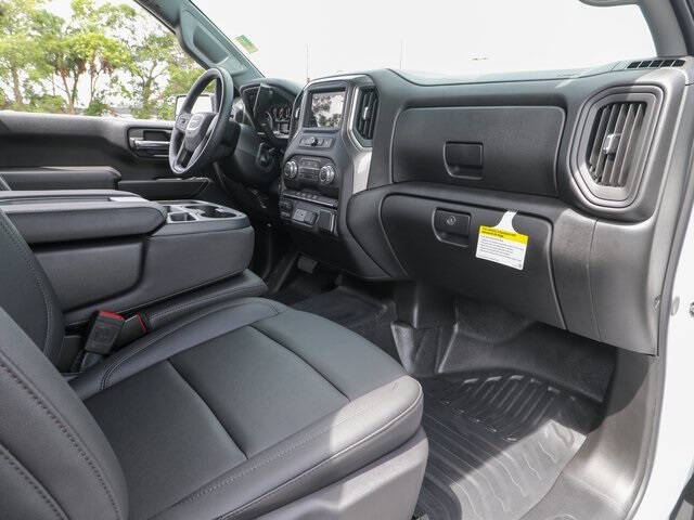 2025 GMC Sierra 2500HD Pro