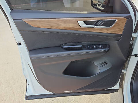 2025 Volkswagen Atlas SE