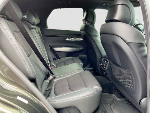 2025 Genesis GV70 2.5T Standard