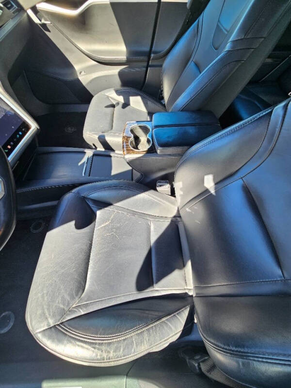 2016 Tesla Model S 90D
