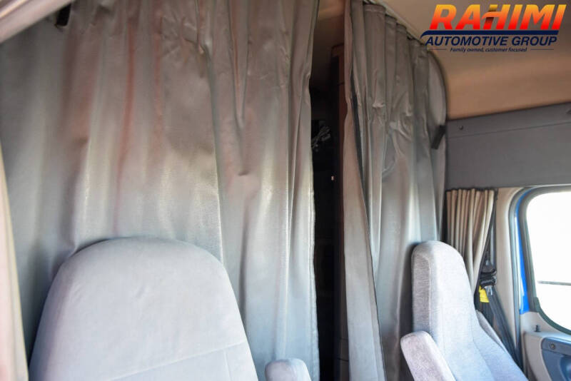 2016 Freightliner Cascadia