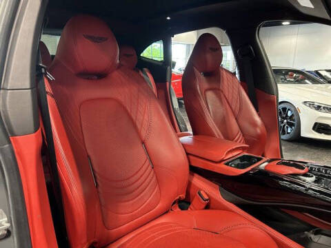 2022 Aston Martin DBX