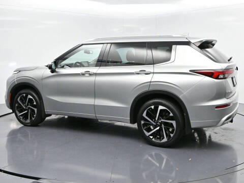 2023 Mitsubishi Outlander SEL