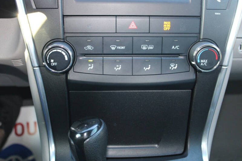 2017 Toyota Camry LE