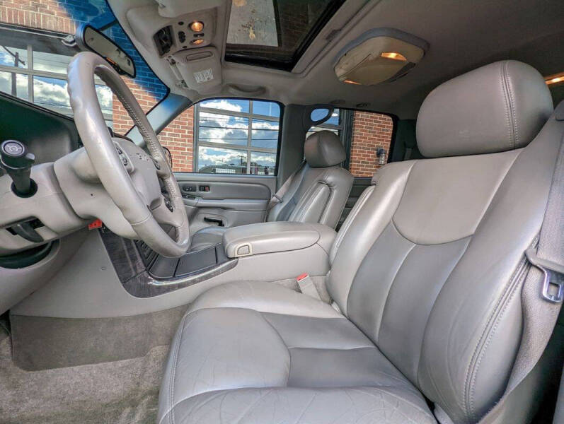 2003 GMC Yukon XL Denali